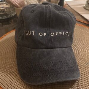 Avantstay “Out Of Office” Casual Grayish Navy “Out of Office' Cap